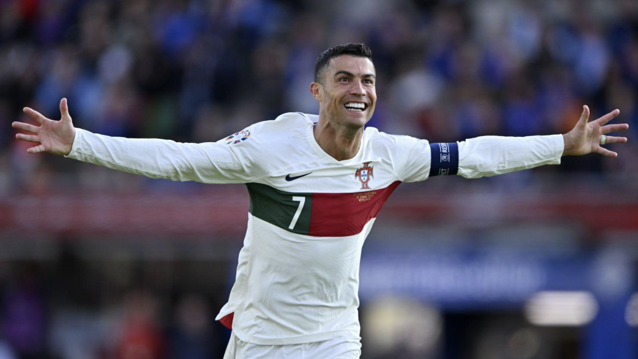 Ronaldo's Record-Breaking Night: Al-Nassr's Icon S...